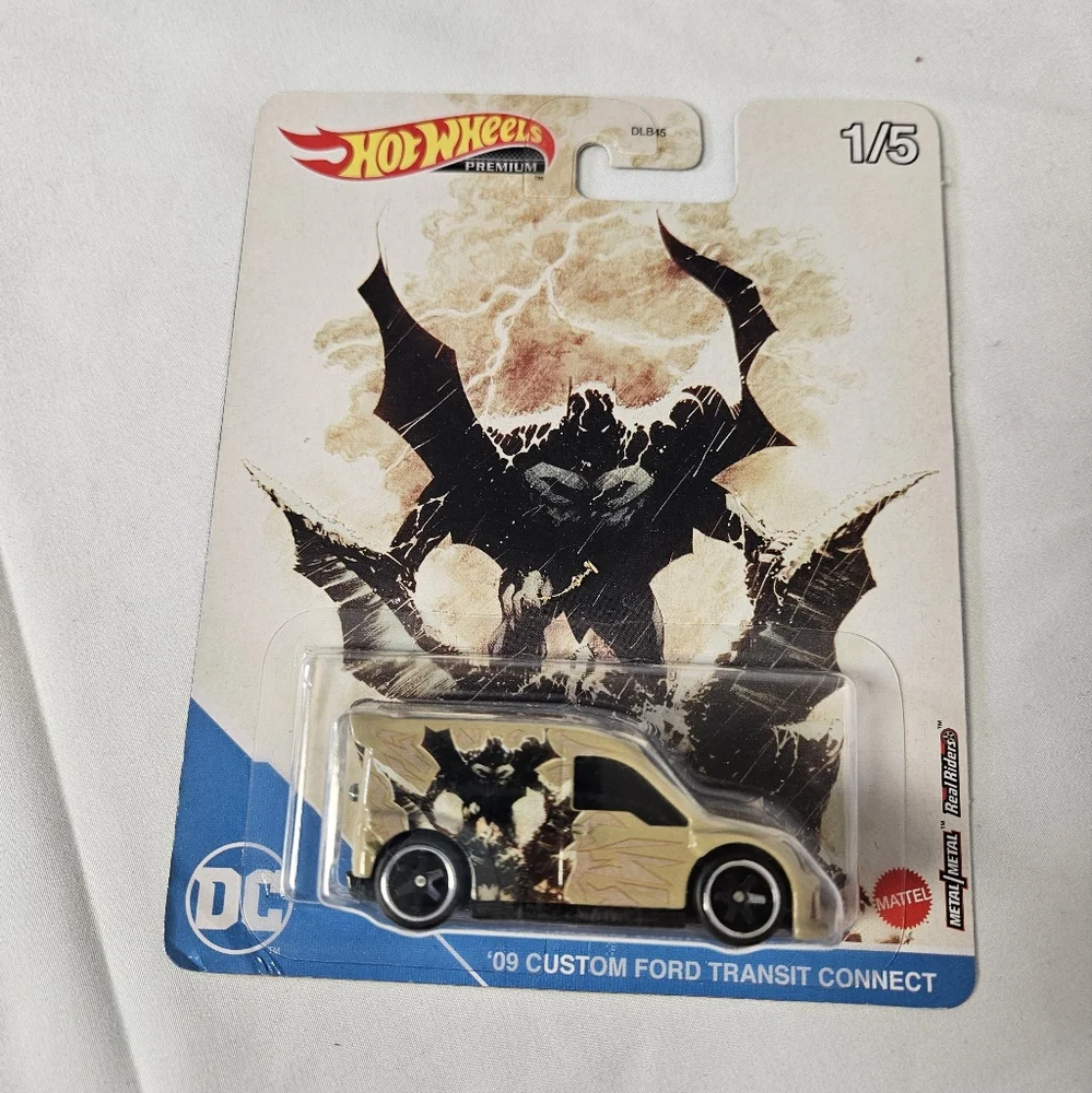 Hot Wheels Premium 2022 Batman '09 Custom Ford‎ Transit Connect 1/5 Real Riders